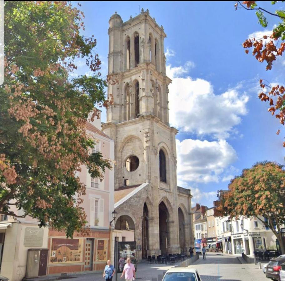Verdun Mantes-la-Jolie Exterior foto